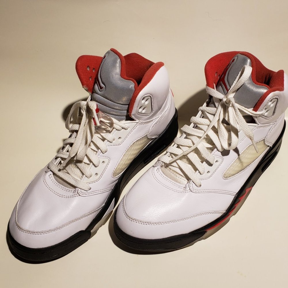 Jordan 5 Retro Fire Red Silver Tongue 2020